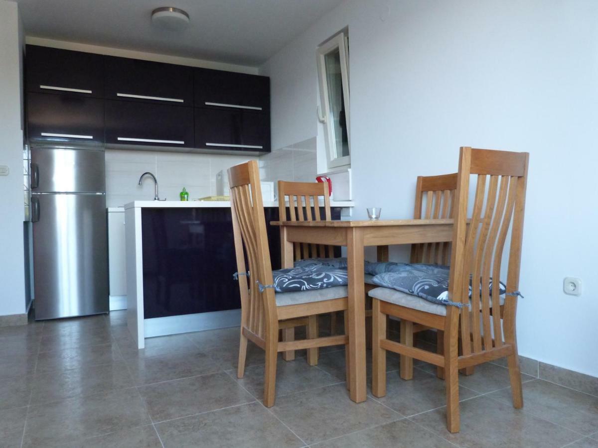 Maria Apartments Starigrad Paklenica Extérieur photo