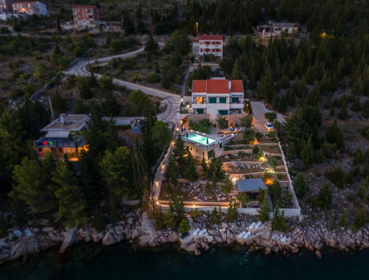 Maria Apartments Starigrad Paklenica Extérieur photo