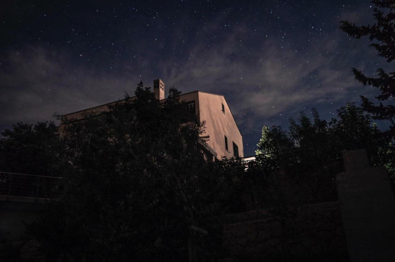 Maria Apartments Starigrad Paklenica Extérieur photo